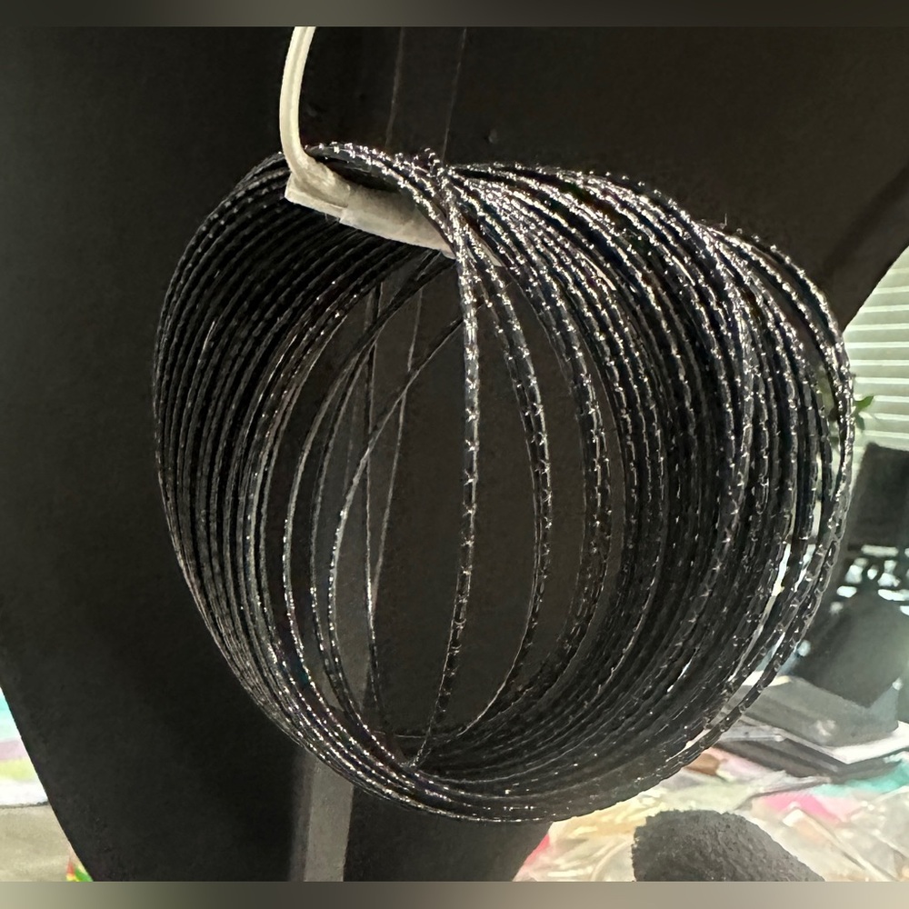 Black Textured Interlocking Multi Bangle Bracelet… - image 3